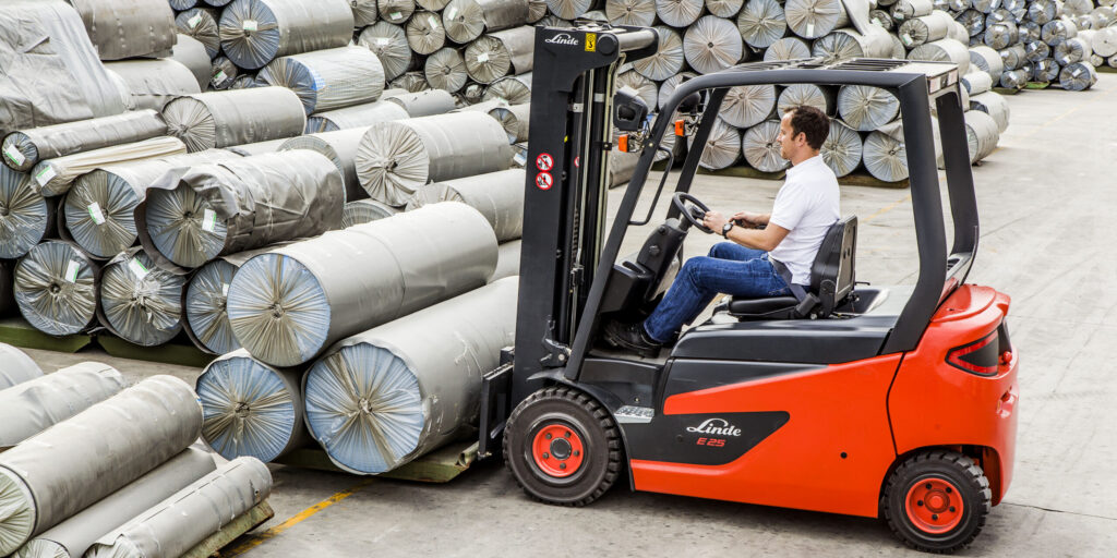 Electric forklifts | Apex Companies