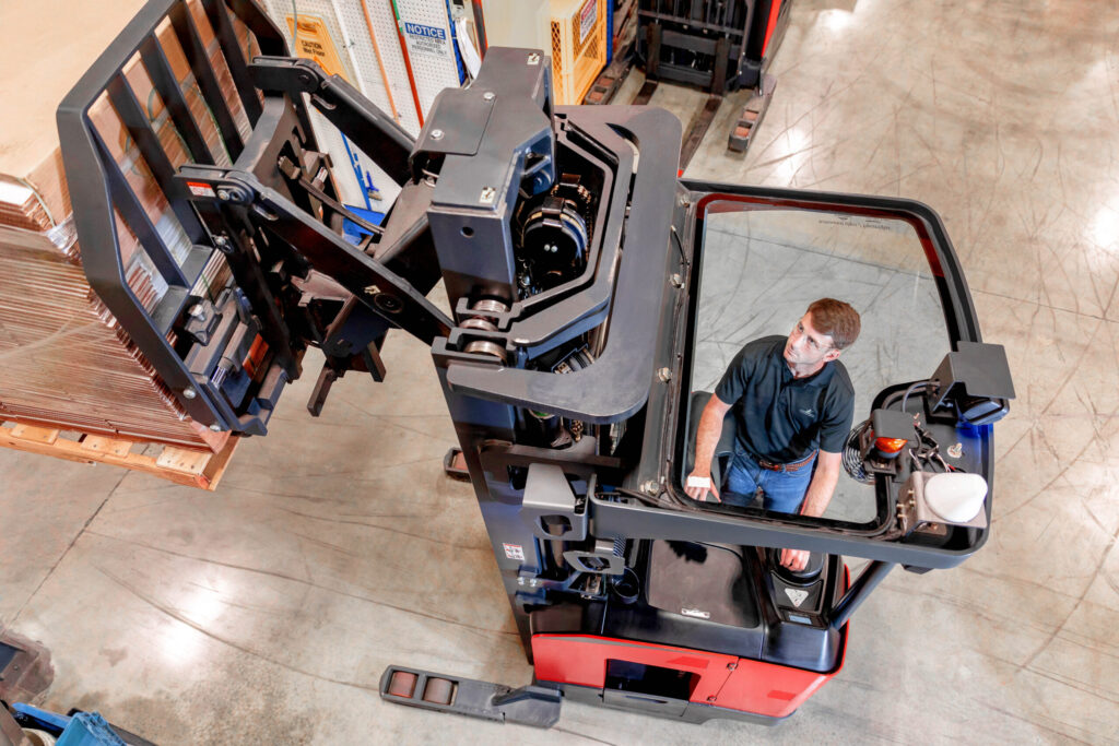 Deep Reach Forklift | Apex Companies