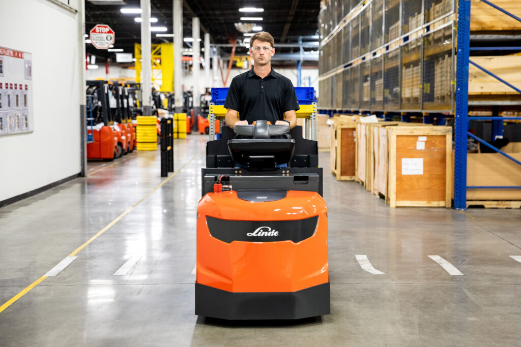 Electric Pallet Jacks Linde ECR Pallet Truck | Apex Companies
