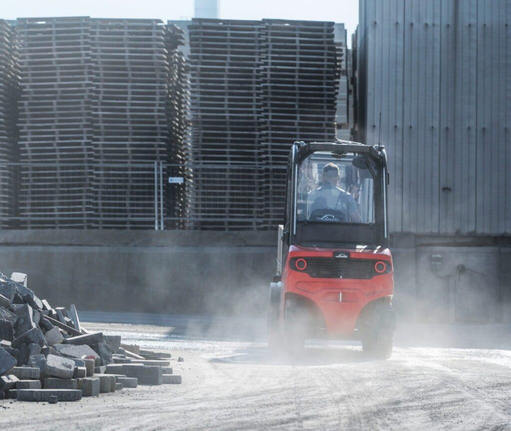Electric Forklifts | Apex Companies