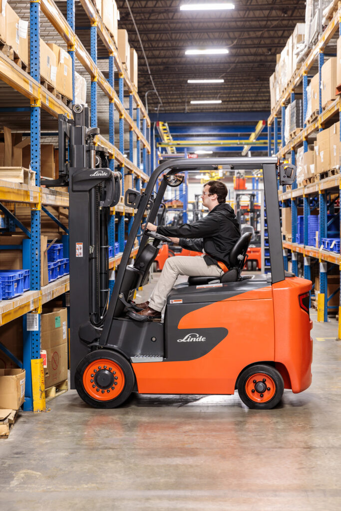 Linde 1347 Side Profile